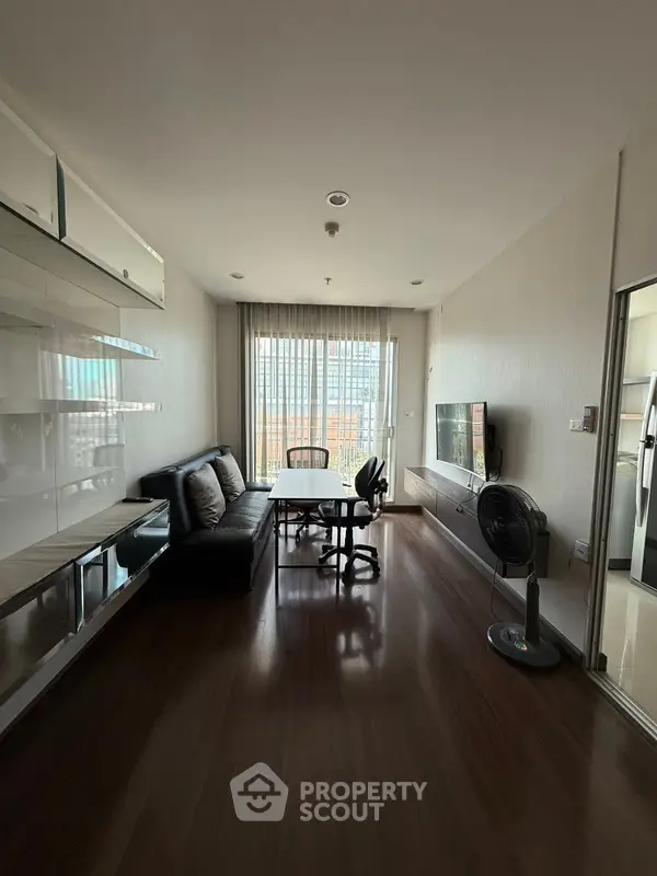 Supalai Lite Sathorn-Charoenrat