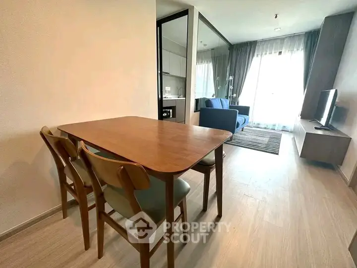 Life Sathorn Sierra