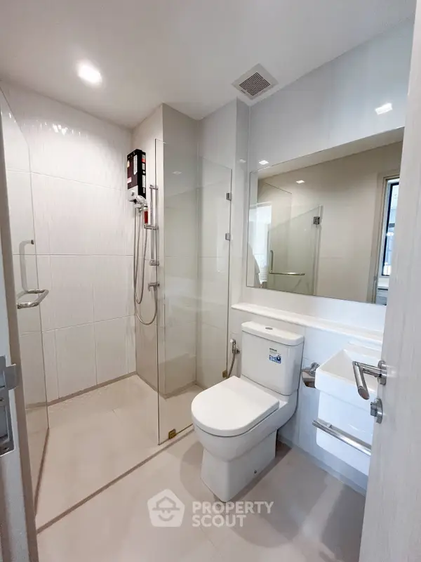 1 Bedroom Condo at Life One Wireless