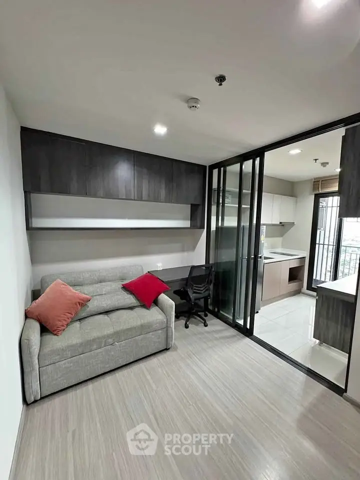 Life Sathorn Sierra
