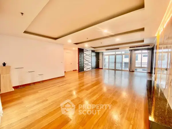 Wattana Suite Condominium