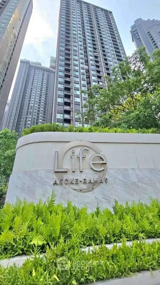 1 Bedroom Condo at Life Asoke - Rama 9