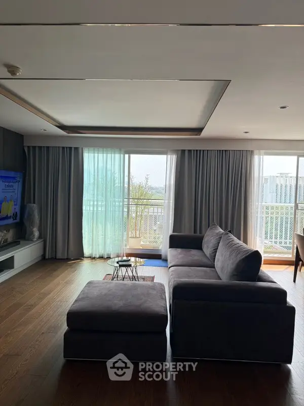 Baan Siri Sathorn Condominium