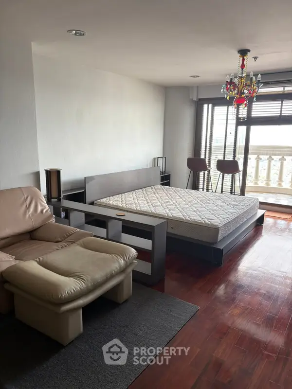 Nusa State Tower Condominium