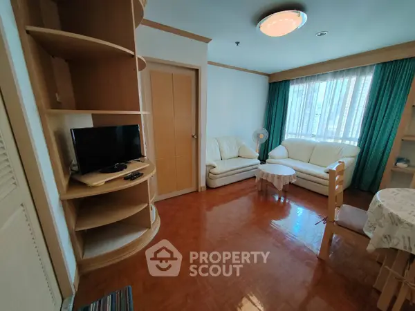 Silom Suite Condominium