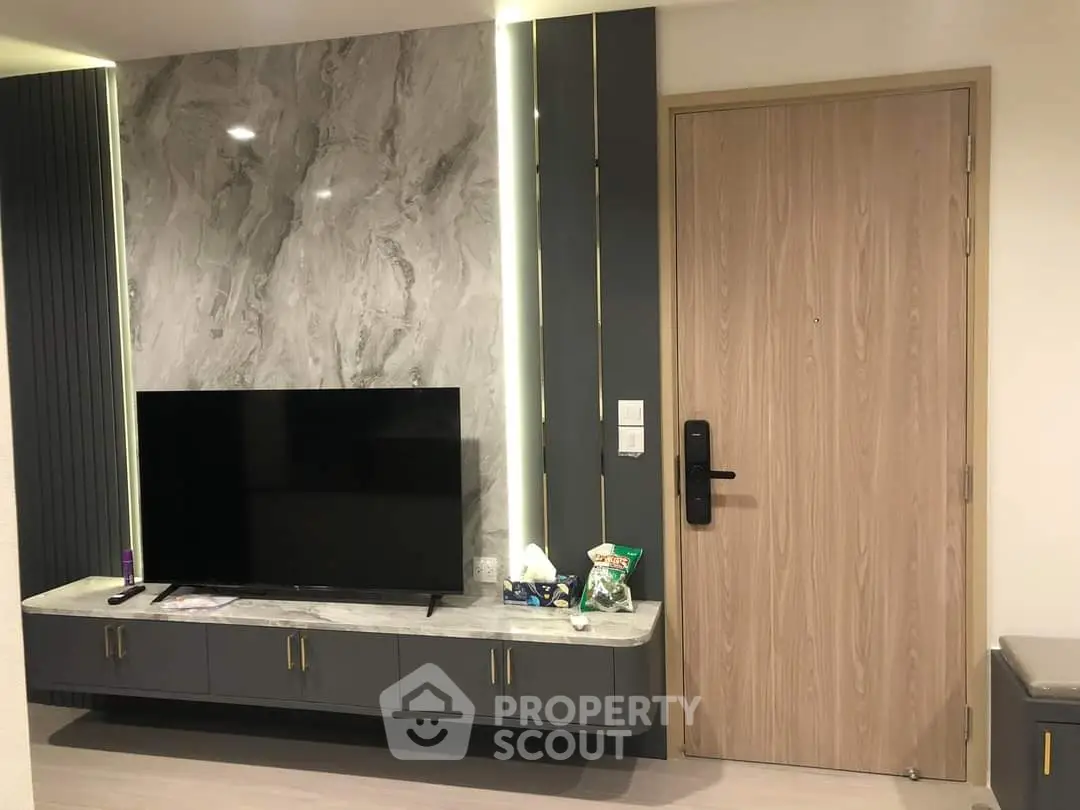 Life Sathorn Sierra