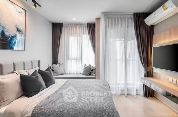 Studio Condo at Life One Wireless