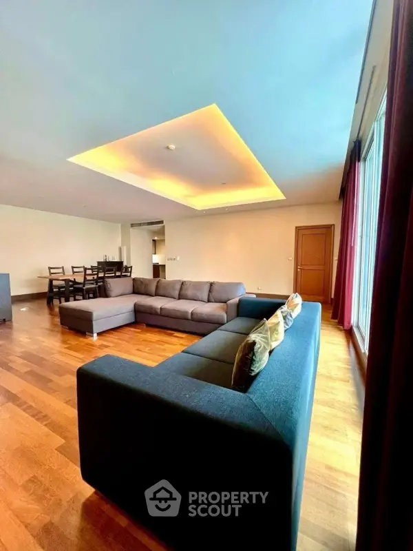 Sky Villas Sathorn