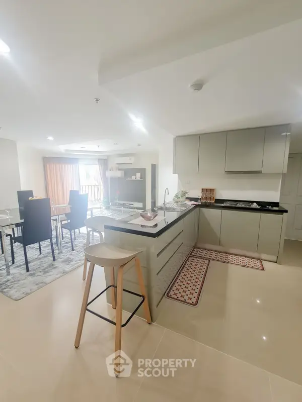 2 Bedroom Condo at Belle Grand Rama 9